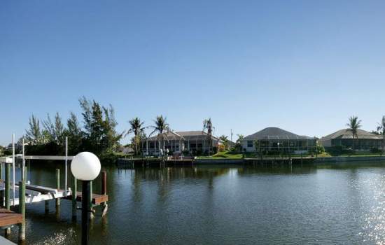 Villa Manatee waterfront